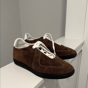 Brown women’s Sneakers